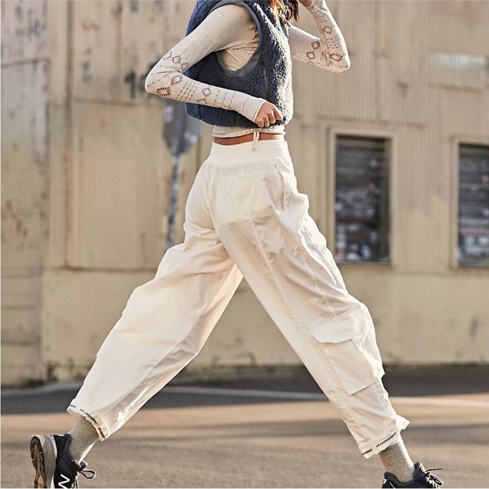 Free People Movement Pants Womens Medium Mesmerize Me Solid Painted White Cargo